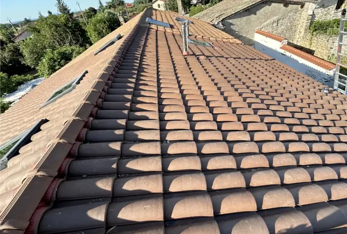 Toiture maison rénovée et isolée avec Balou Isolation